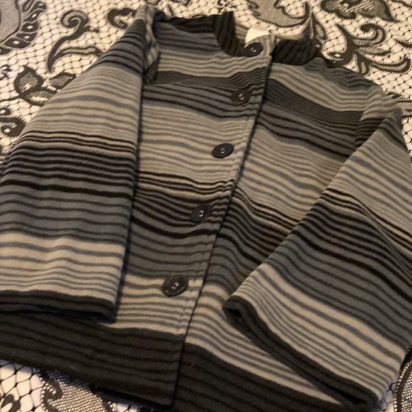 Soft jacket black and grey pleated in the back - Picture 3 of 6